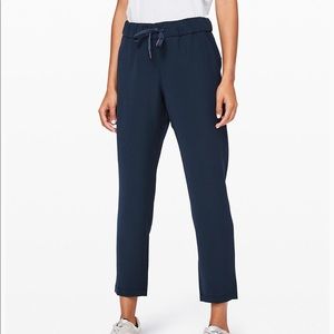 NWT On the fly 7/8 Pant Woven